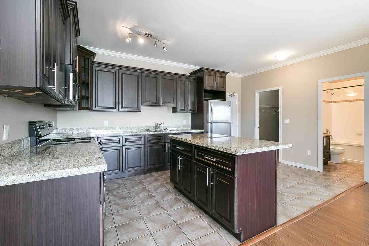 22363 Selkirk Avenue #407 - Photo 3 of 24