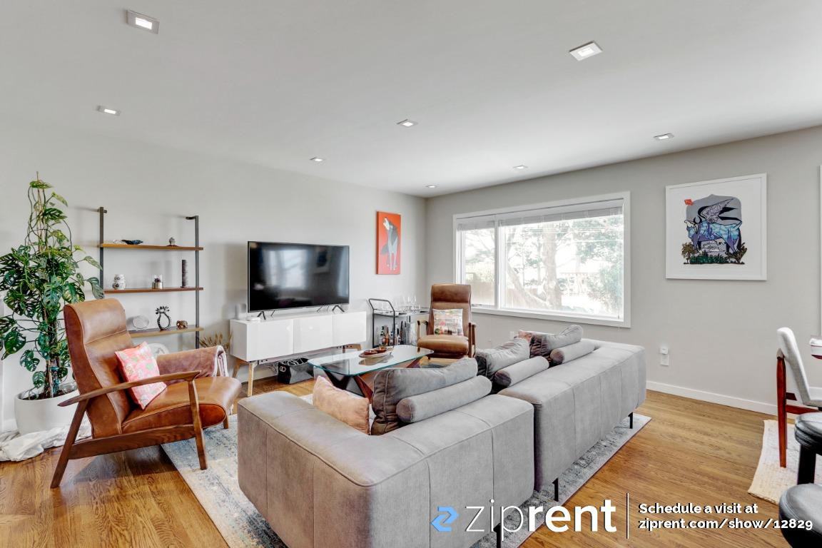 785 Lakeview Ave - Photo 3 of 20