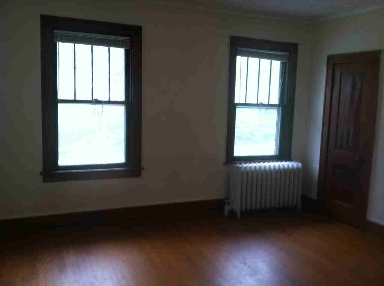 1009 N 34th St - Photo 3 of 7