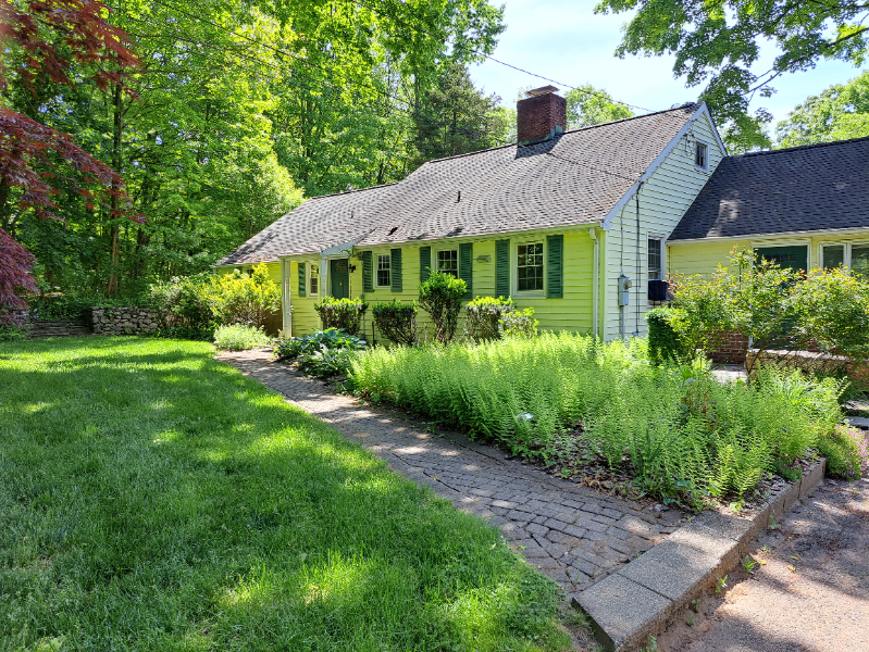 7 Orchard Hill Rd - Photo 2 of 13