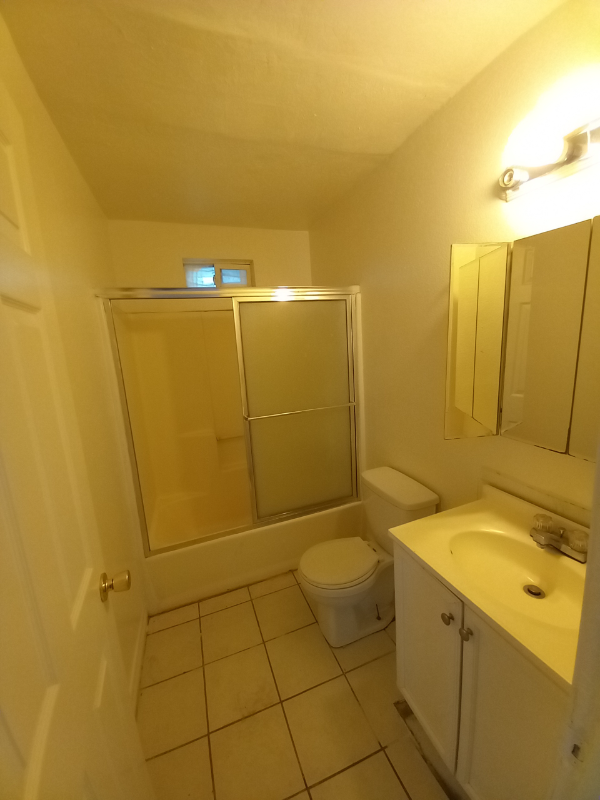 333 G St #B - Photo 3 of 5
