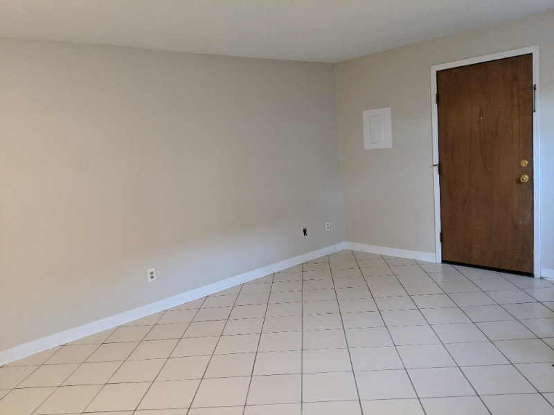 138 N Agency St #6 - Photo 3 of 10