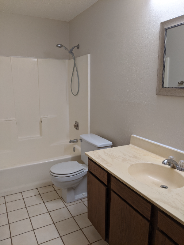 138 N Agency St #6 - Photo 7 of 10