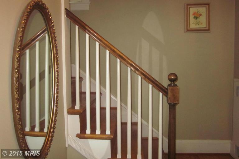 4116 Westview Rd - Photo 3 of 30