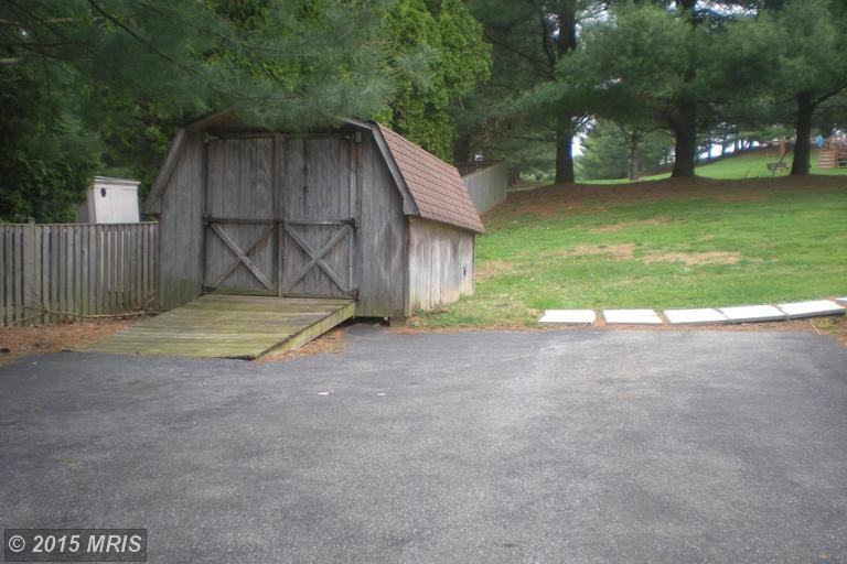 1910 Gardenia St - Photo 3 of 13