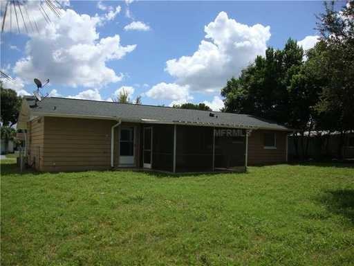 2315 Poinsettia Dr - Photo 3 of 25