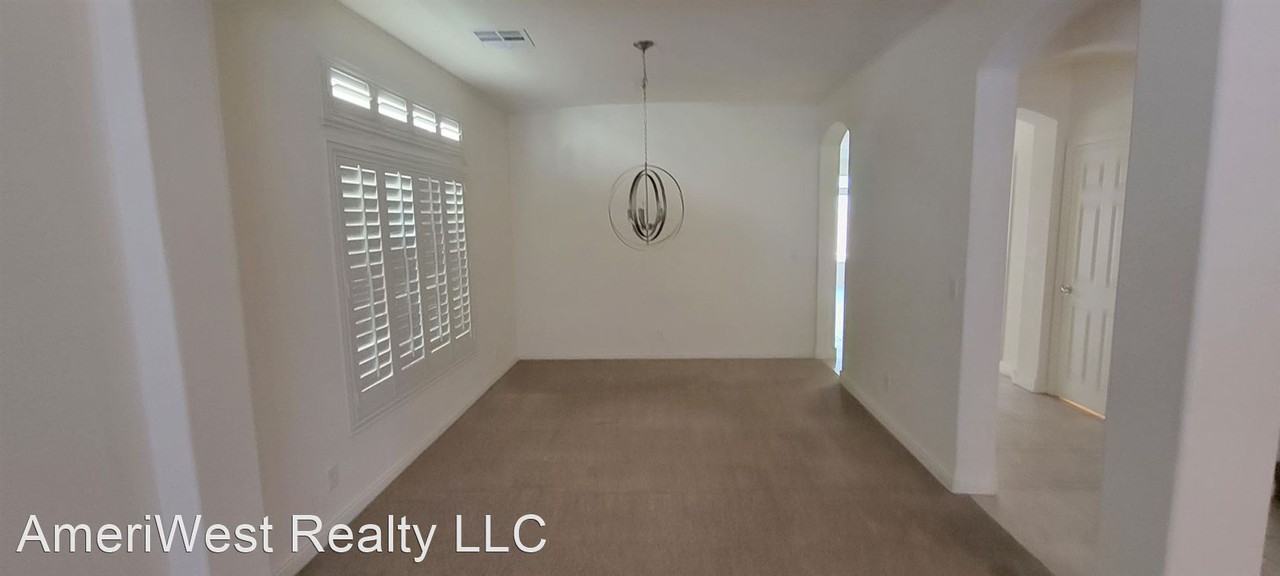 5862 W Haleh Ave - Photo 3 of 30
