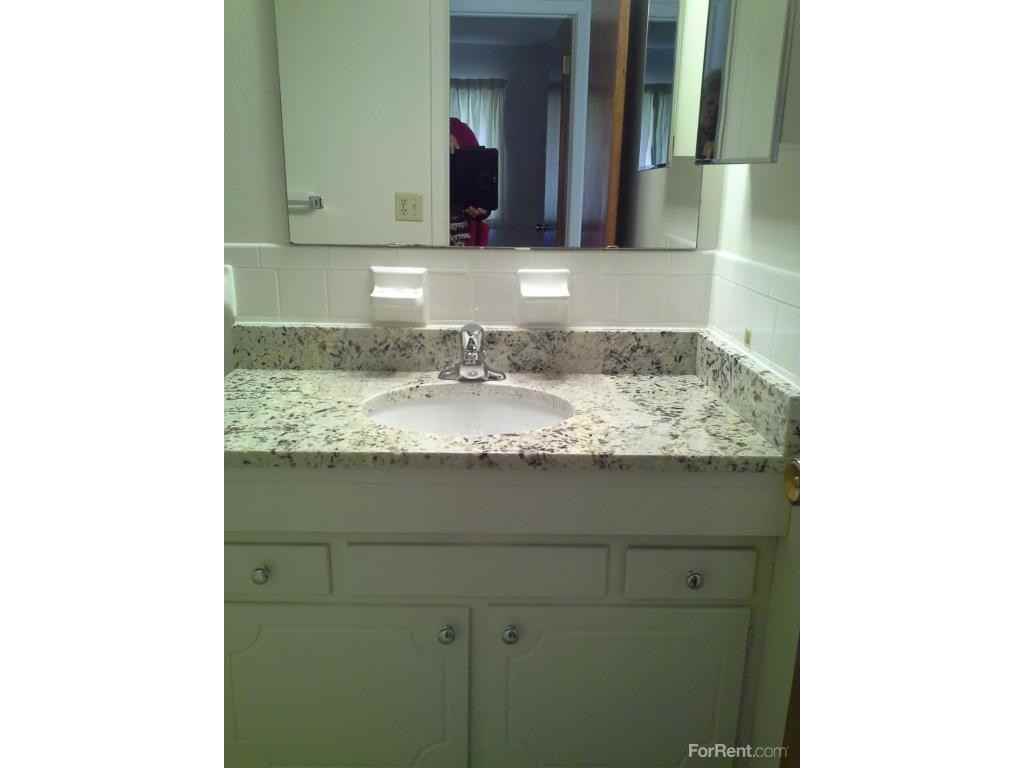 Montmartre Apartments - Photo 2 of 2