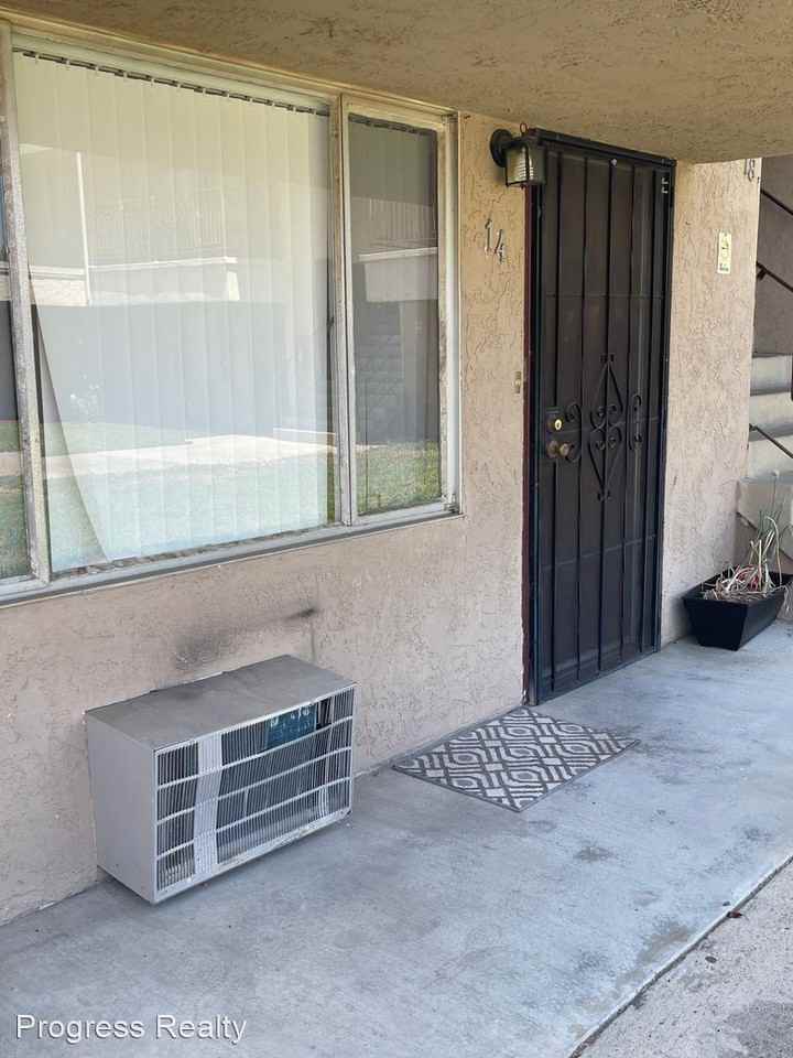 90169020 Carlton Hills Blvd. Units 1 to 18 Apartments in Santee, CA