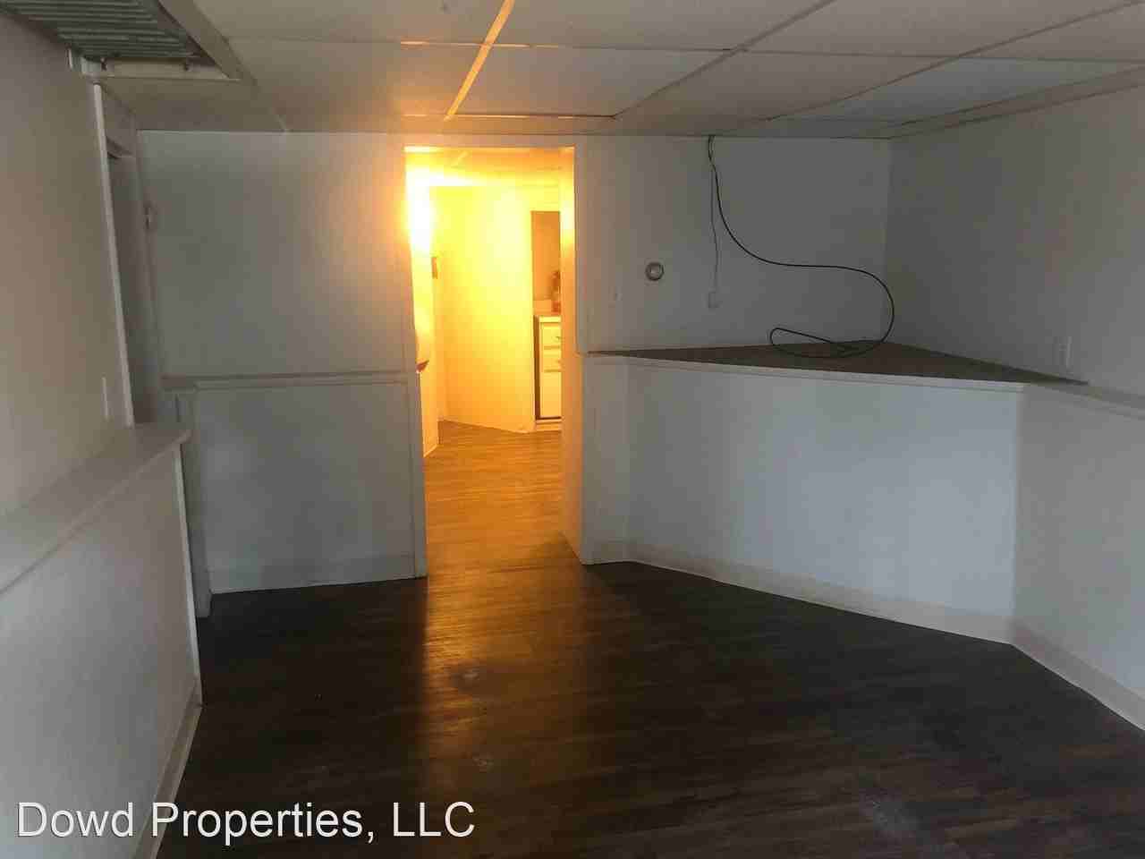 505 East Locust Street - Photo 3 of 4