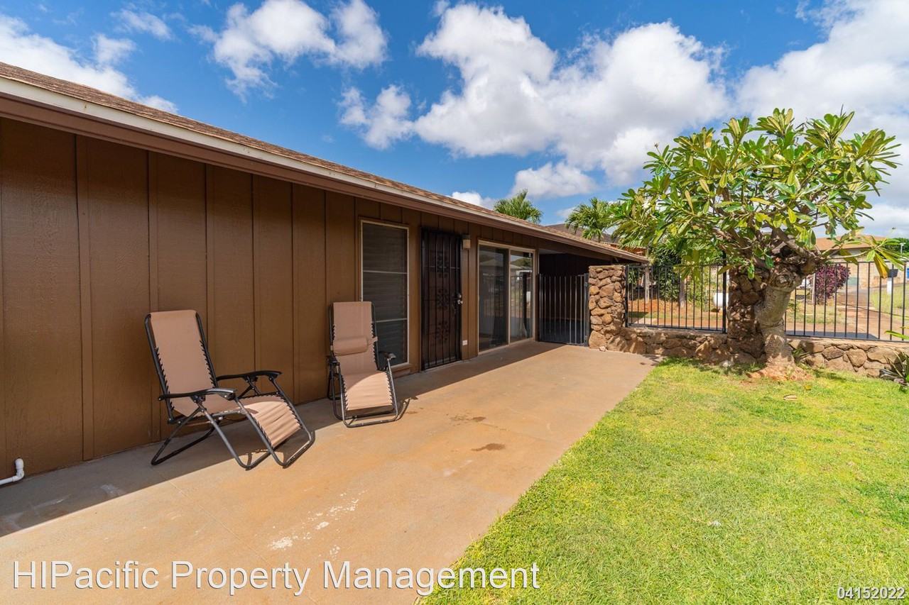 1203 Kuokoa St - Photo 3 of 19