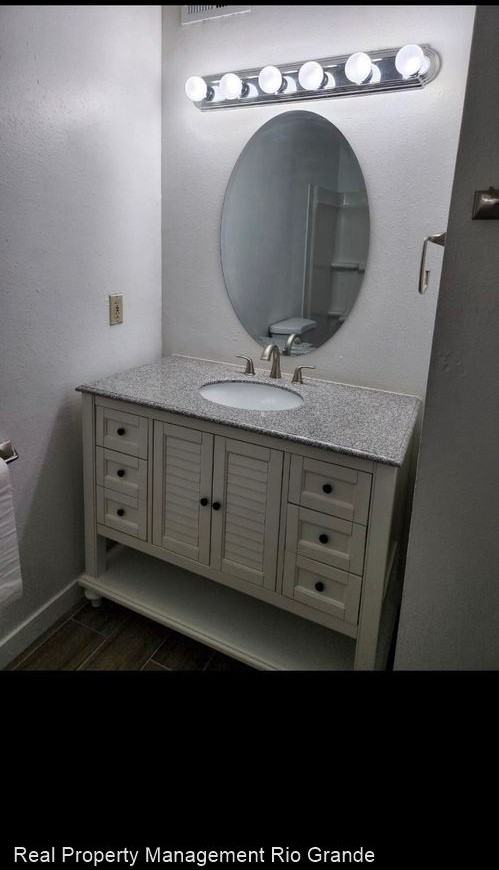 1832 Buena Vista Dr Se #C