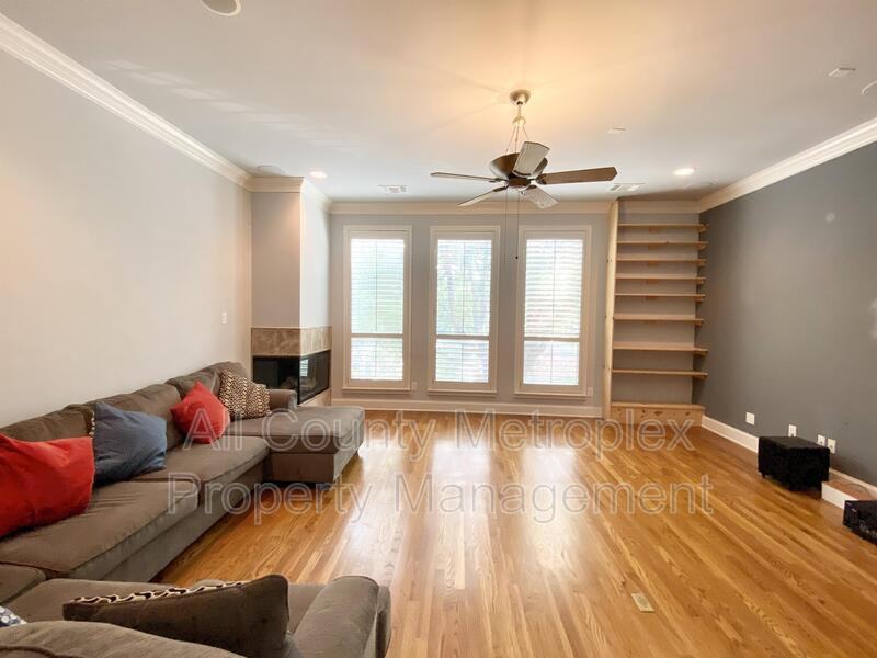 1430 Pecos St #4RENT - Photo 3 of 9