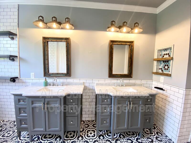 1430 Pecos St #4RENT - Photo 5 of 9