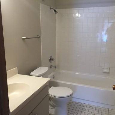 1550 N Eustis St - Photo 3 of 4