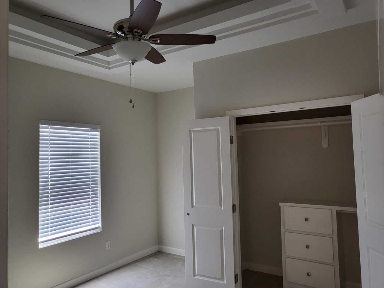 1037 French Ave - Photo 3 of 20