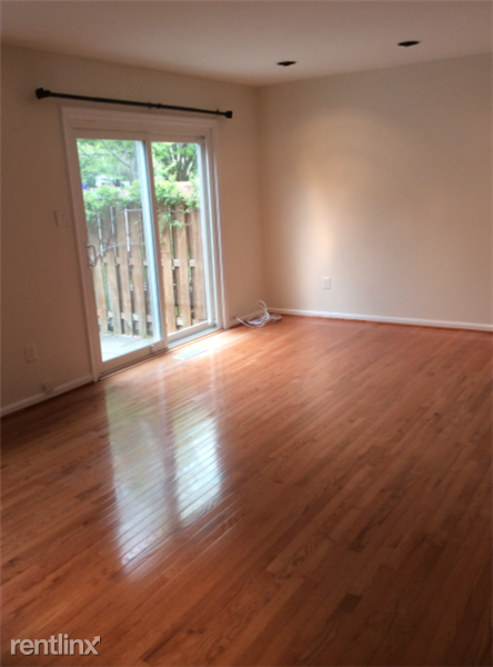 2226 N Somerset St - Photo 3 of 9