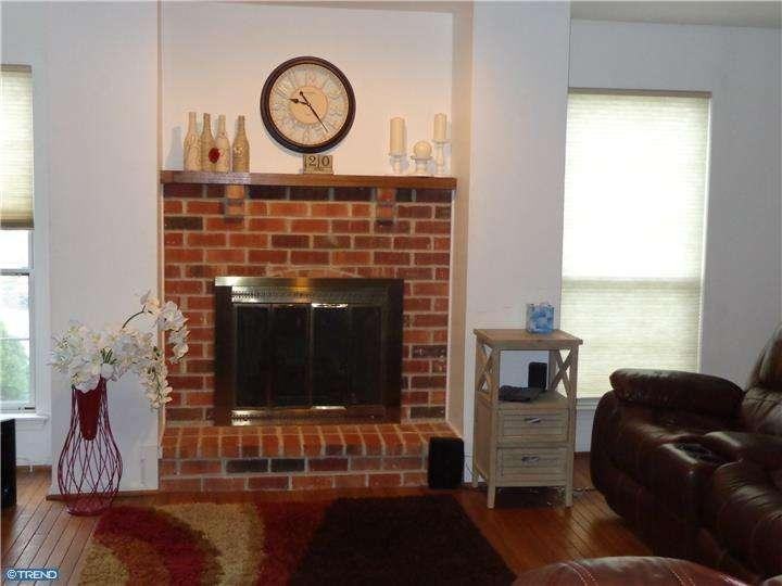 1617 Countryside Ln - Photo 3 of 24