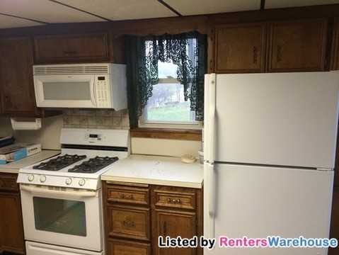 1085 E 170th St - Photo 2 of 11