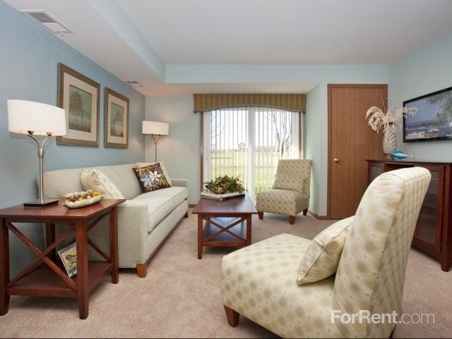 Fairways of Naperville - Photo 3 of 30