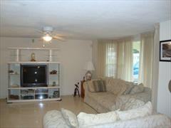 3067 Lockwood Terrace - Photo 3 of 8