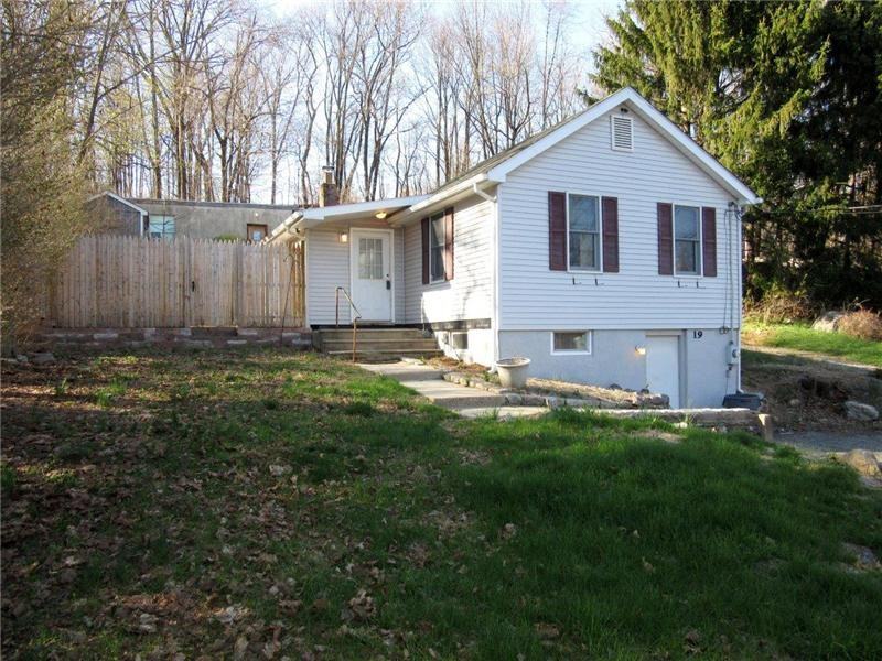 19 Rockaway Valley Rd - Photo 2 of 17