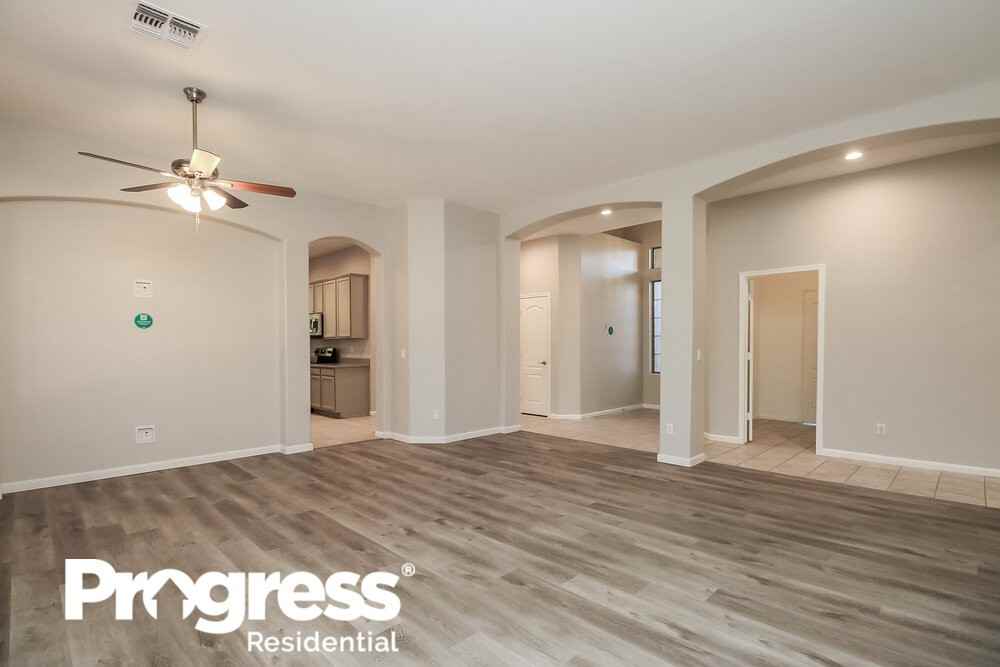 11021 E Dover St - Photo 5 of 16