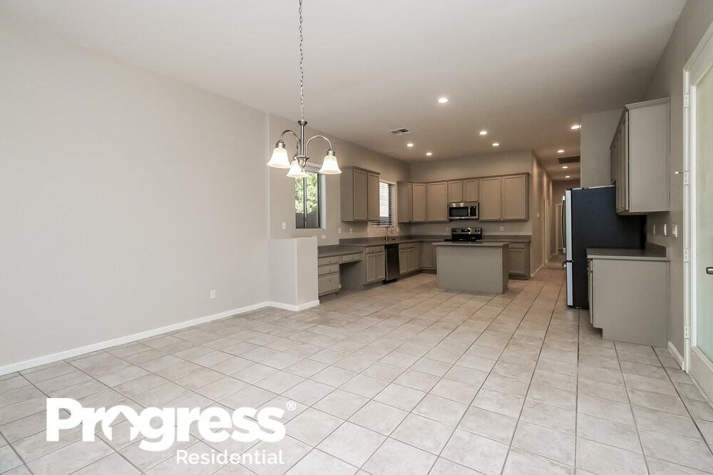 11021 E Dover St - Photo 7 of 16