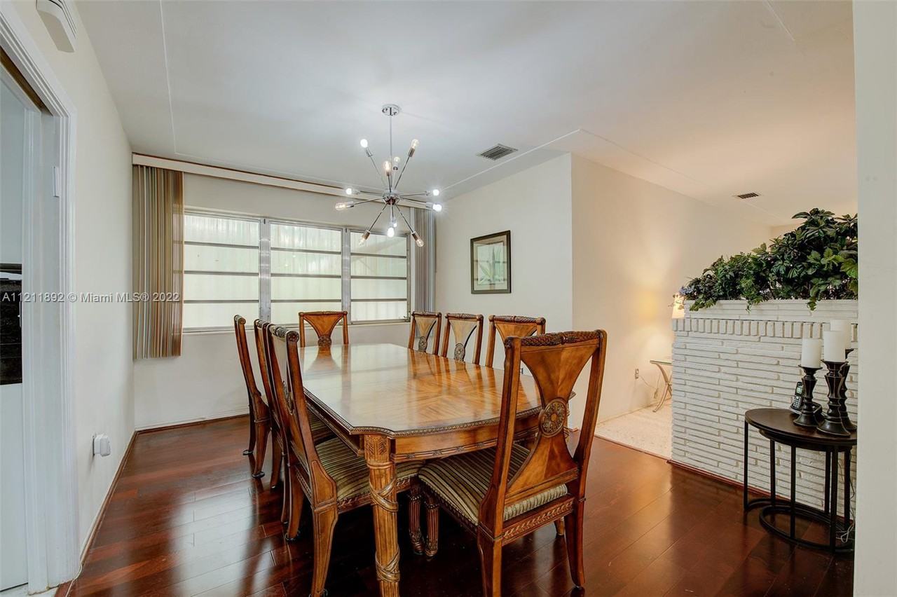 9500 Carlyle Avenue - Photo 3 of 24