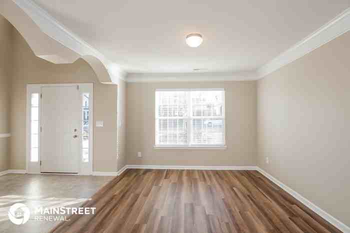 295 Glenn Allen Rd - Photo 2 of 15