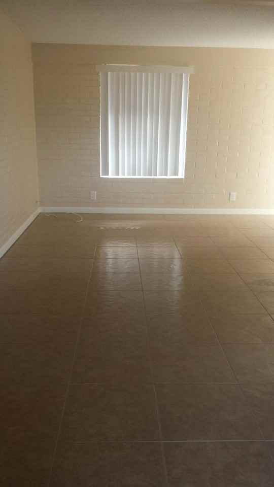 2811 N Magnolia Ave - Photo 2 of 10