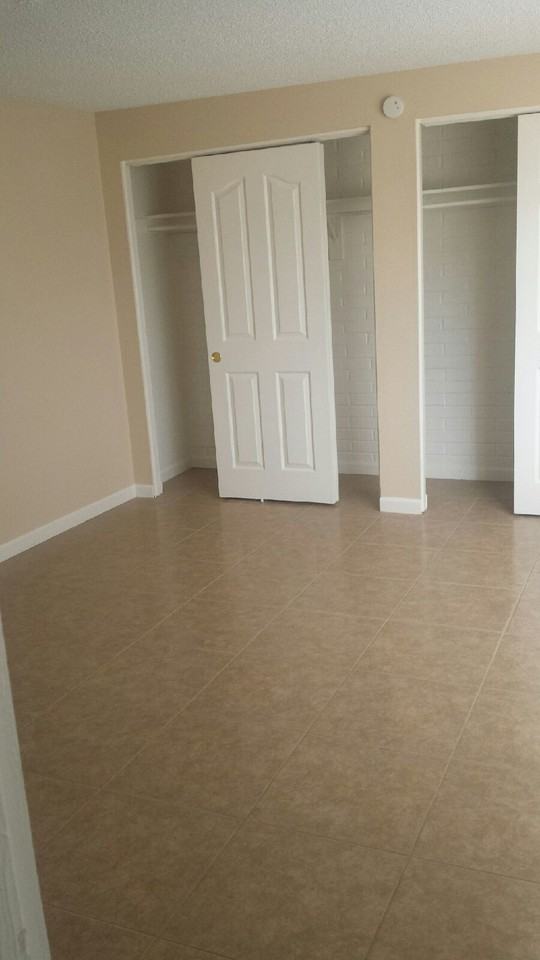 2811 N Magnolia Ave - Photo 3 of 10