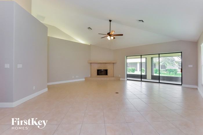 1655 James Cir - Photo 3 of 15