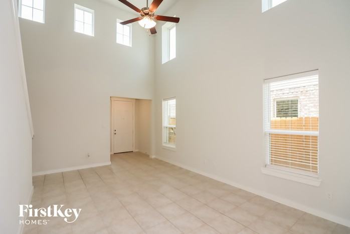 15418 Formaston Dr - Photo 3 of 15