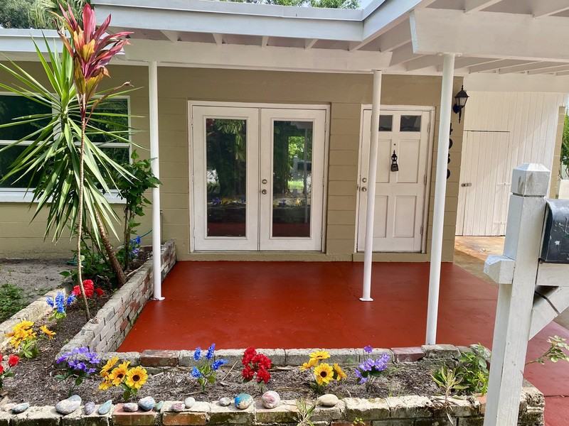 4030 Corrine Dr - Photo 2 of 18