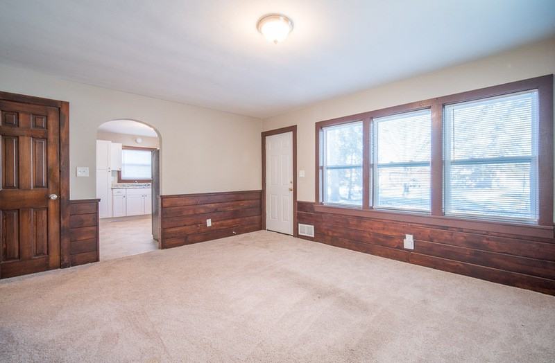 10405 W Manor Park Dr - Photo 3 of 14