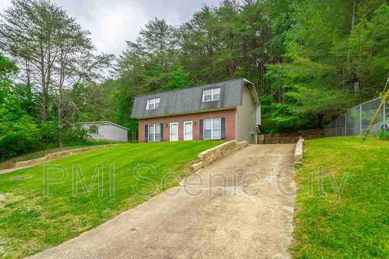 5238 Donlyn Ln - Photo 2 of 35