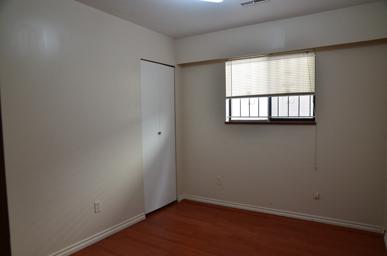 3455 East 28th Avenue - Photo 4 of 6
