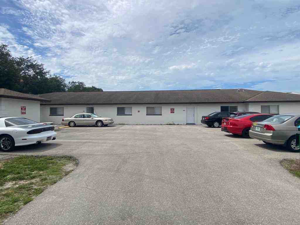 1418 Southeast 8th Terrace #6 - Photo 3 of 12