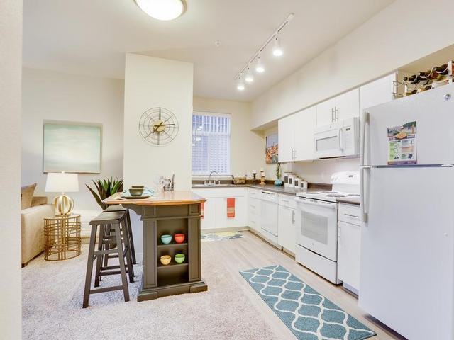 16621 E Indiana Ave - Photo 6 of 26