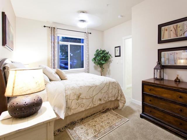 16621 E Indiana Ave - Photo 7 of 26