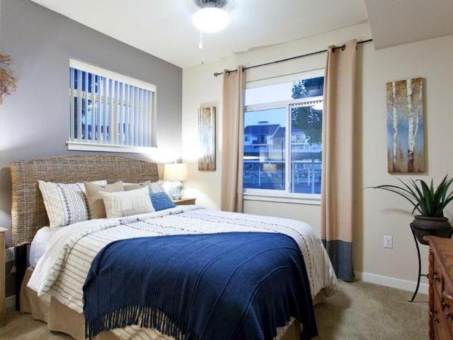 16621 E Indiana Ave - Photo 6 of 26