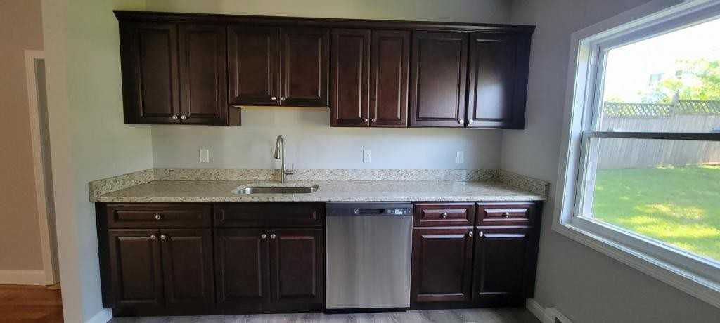 103 Hanover St - Photo 4 of 11