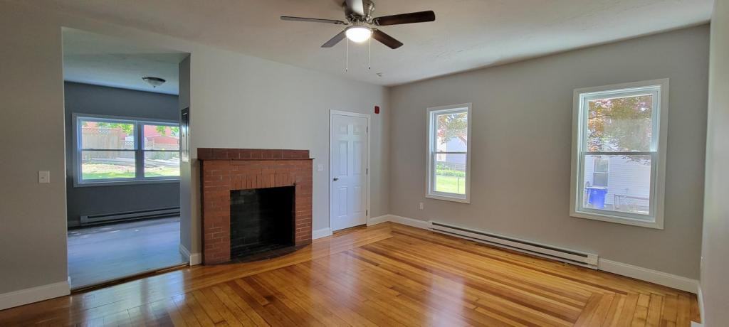 103 Hanover St - Photo 7 of 11