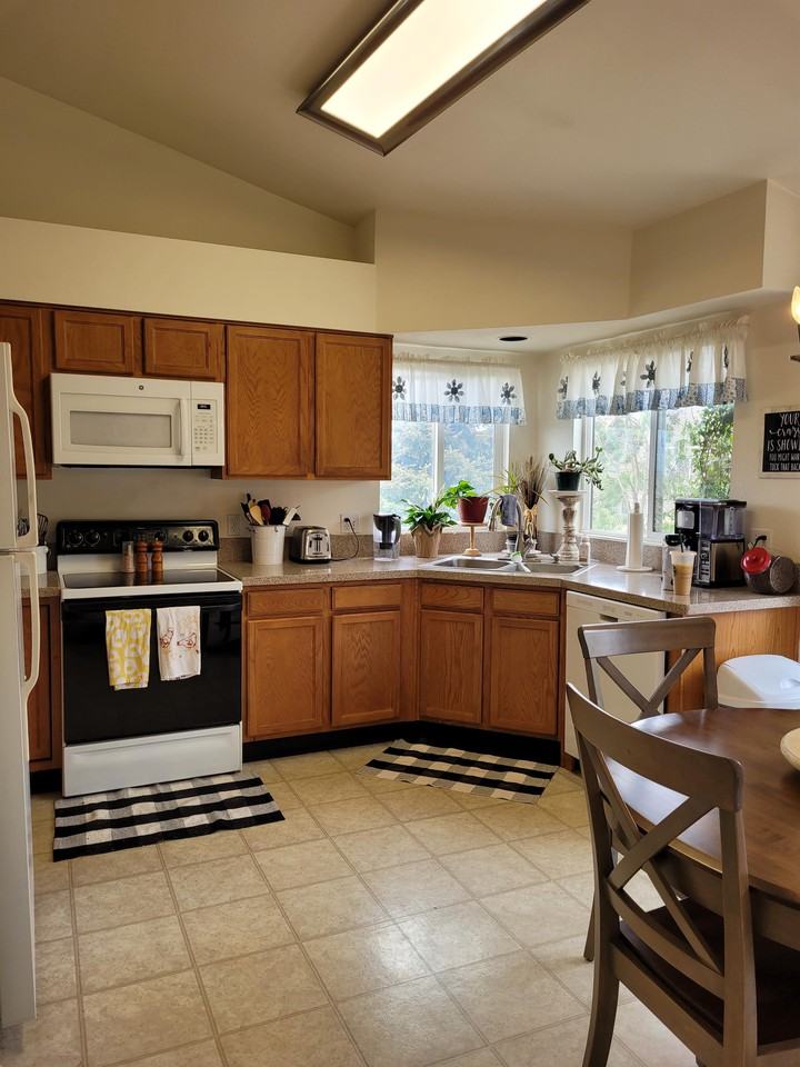 97 Misty Creek Dr #1 - Photo 4 of 19