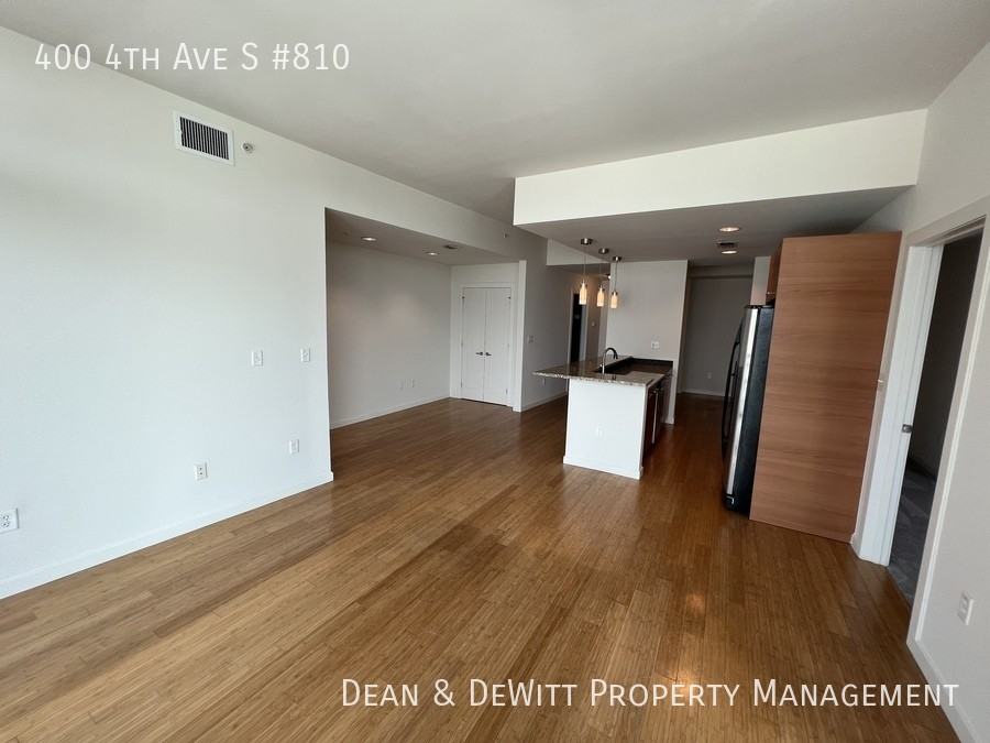 400 4th Avenue South - Photo 5 of 18