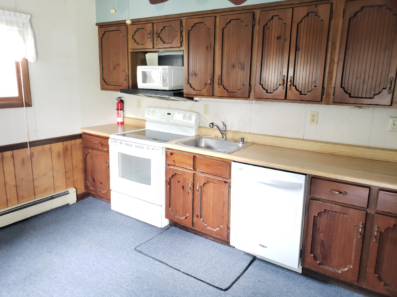 607 East St - Photo 2 of 16