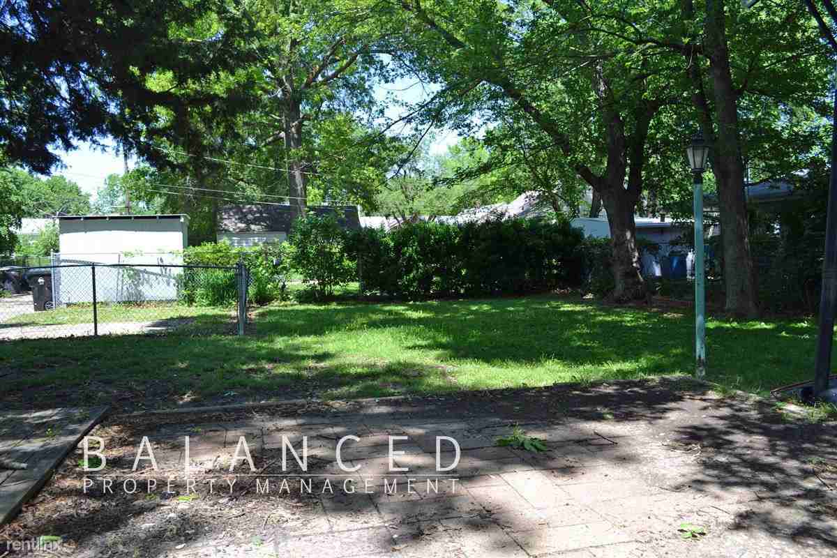 2910 2910 SW 17th St - Photo 2 of 8