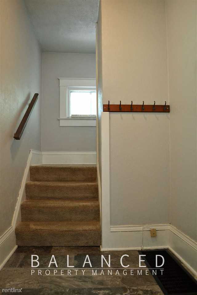 2910 2910 SW 17th St - Photo 3 of 8