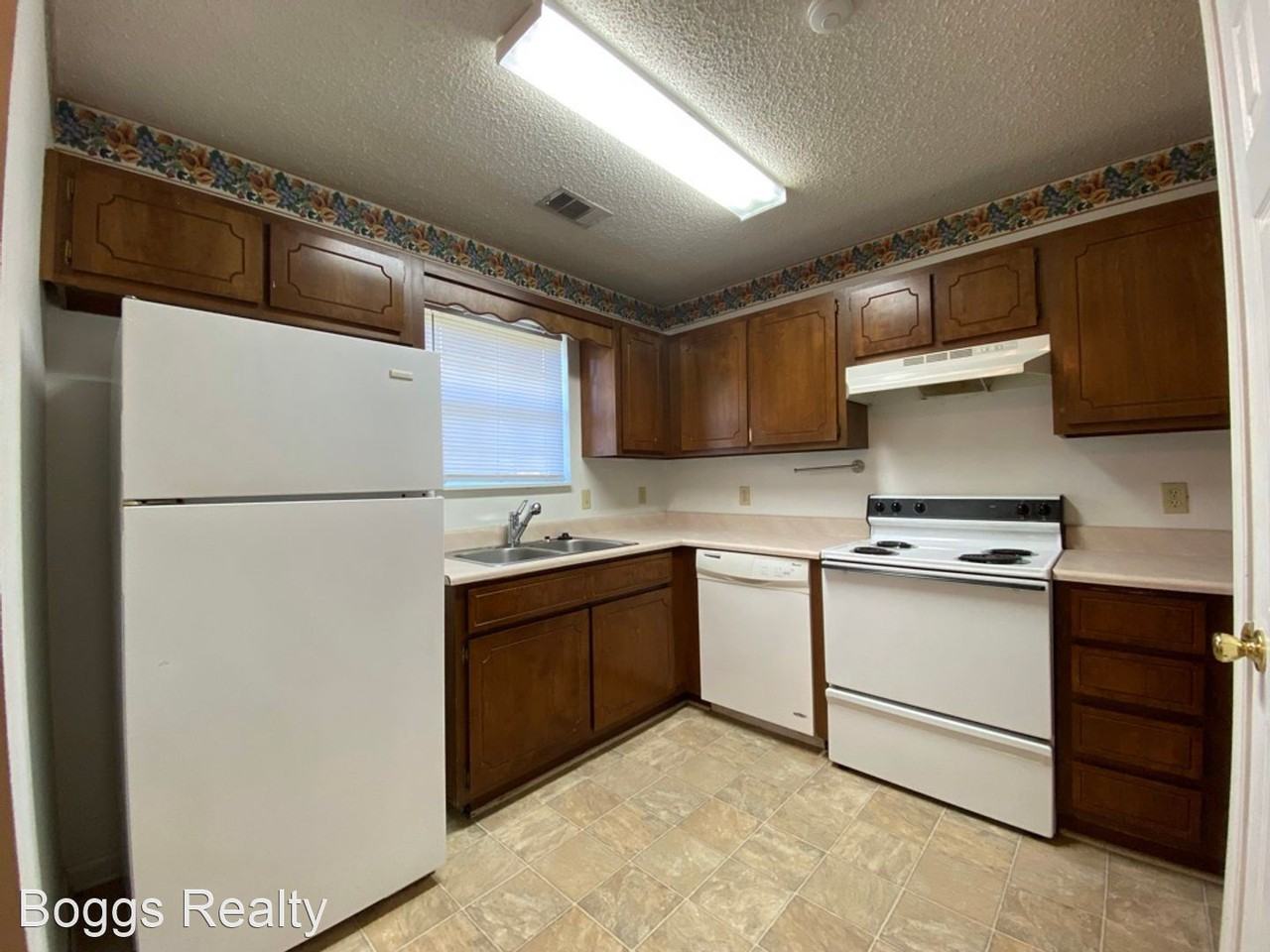 189 Ne Shayna Dr - Photo 2 of 9